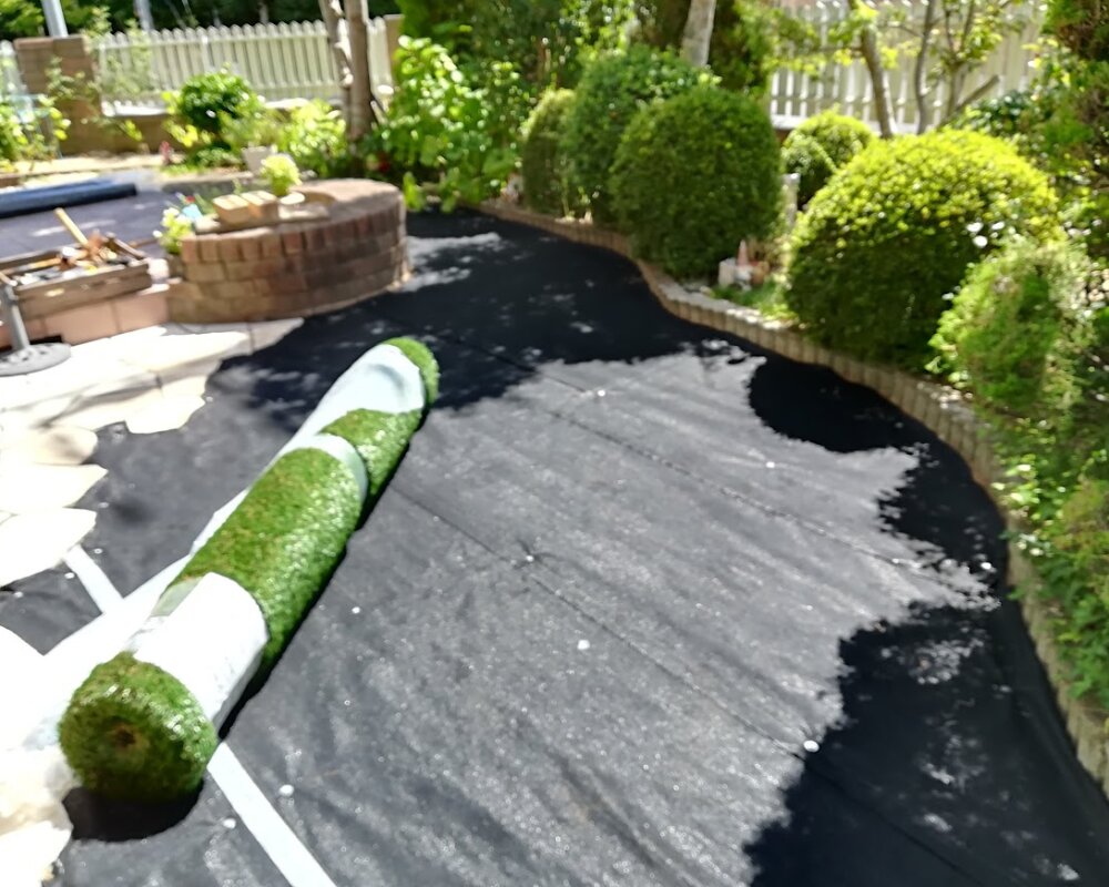 image_6483441 (2) 神戸市北区 人工芝施工 ビフォー